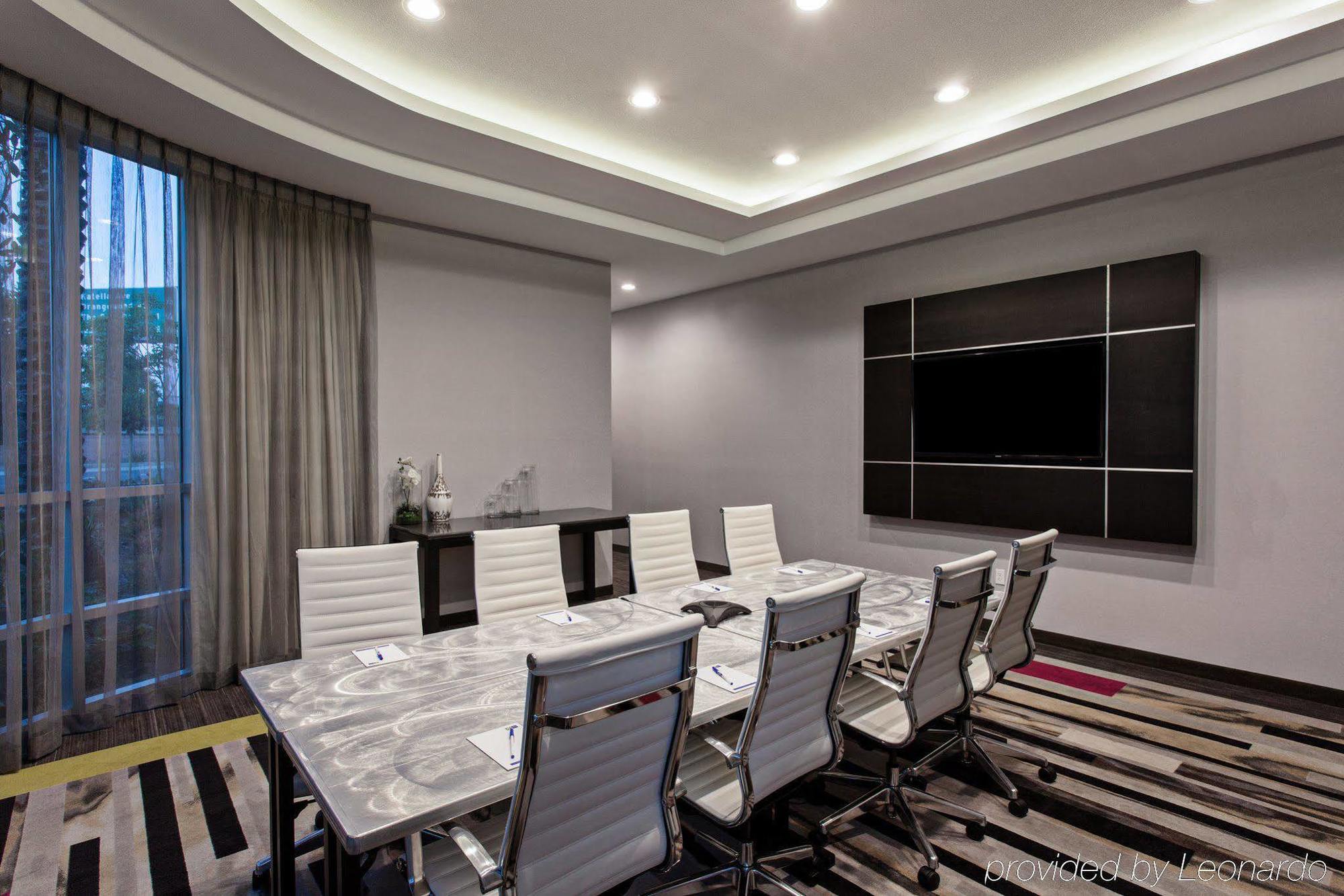Holiday Inn Express & Suites Anaheim Resort Area By Ihg Εξωτερικό φωτογραφία