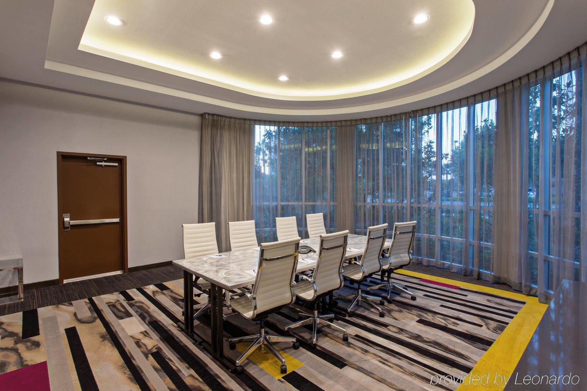 Holiday Inn Express & Suites Anaheim Resort Area By Ihg Εξωτερικό φωτογραφία